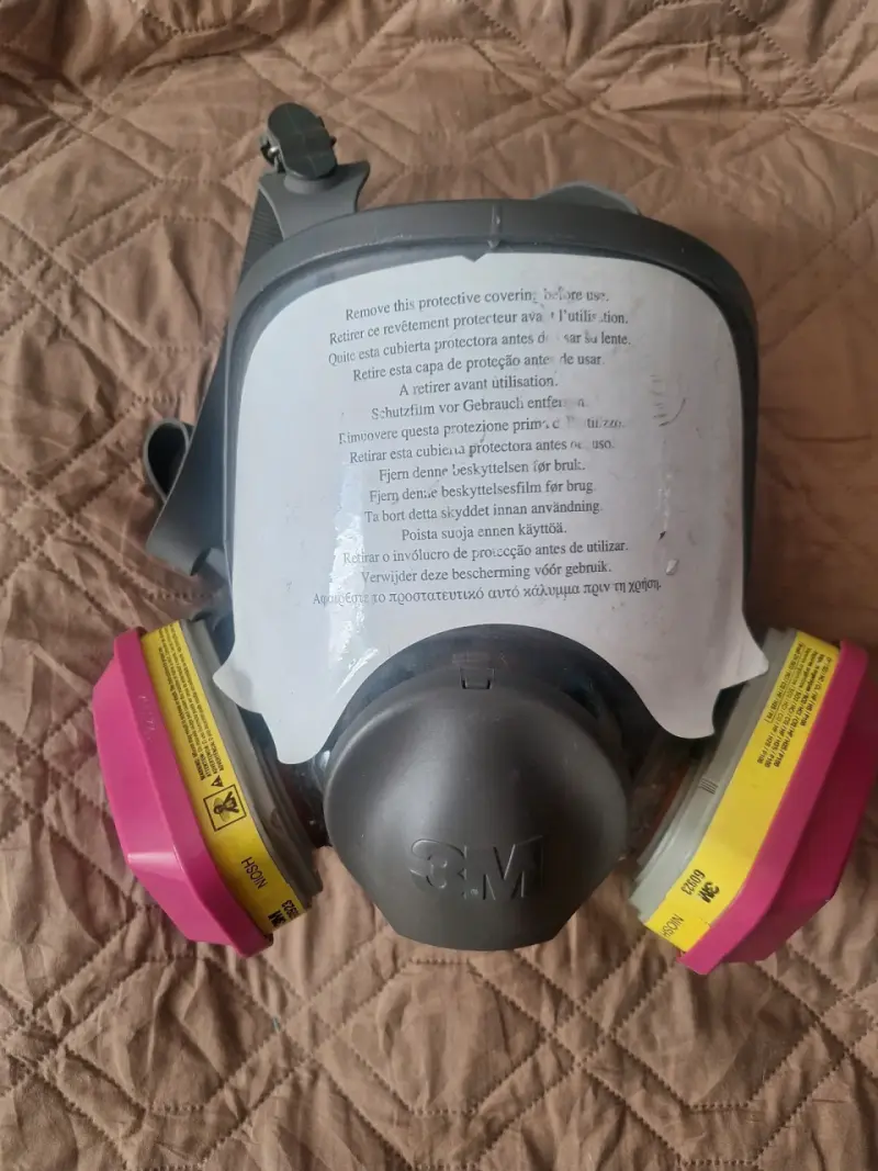 Máscara respiratoria 3M con filtros intercambiables - 1
