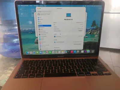 MacBook Air M1 13.3 pulgadas en buen estado - miniatura 1