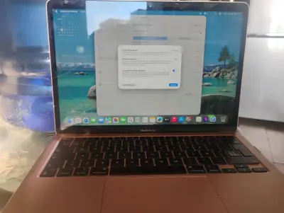 MacBook Air M1 13.3 pulgadas en buen estado - miniatura 4
