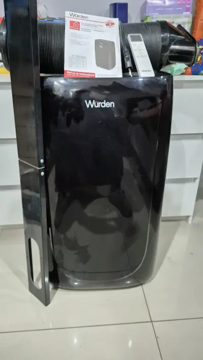 Aire acondicionado portátil Wurden 12000 BTU - miniatura 1