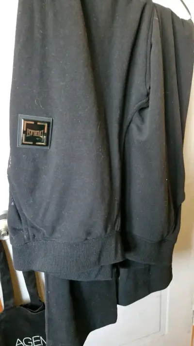 Buzo negro Everlast XL - miniatura 4