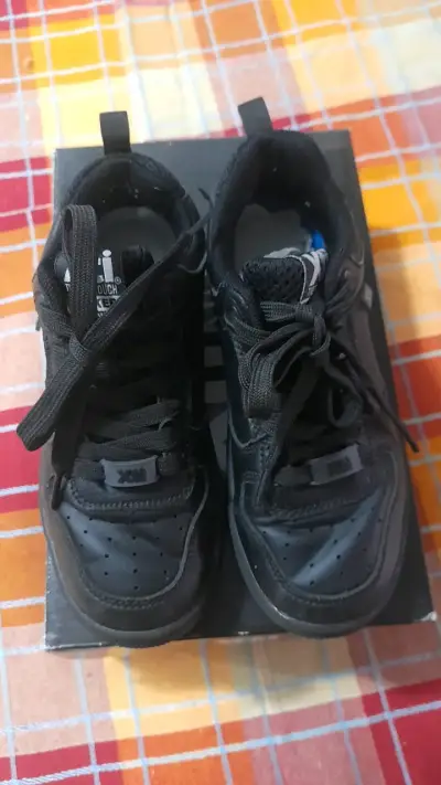 Zapatillas negras Xti Kids talla 30 - miniatura 2