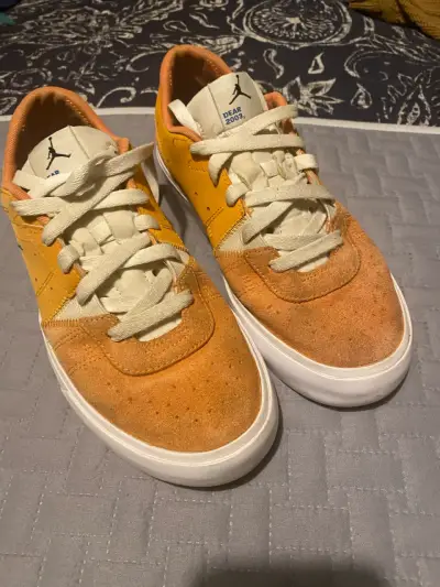 Zapatillas deportivas Jordan naranjas - miniatura 1