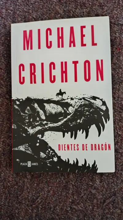 Libro 'Dientes de Dragón' de Michael Crichton - miniatura 1
