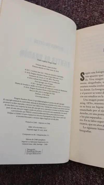 Libro 'Dientes de Dragón' de Michael Crichton - miniatura 4