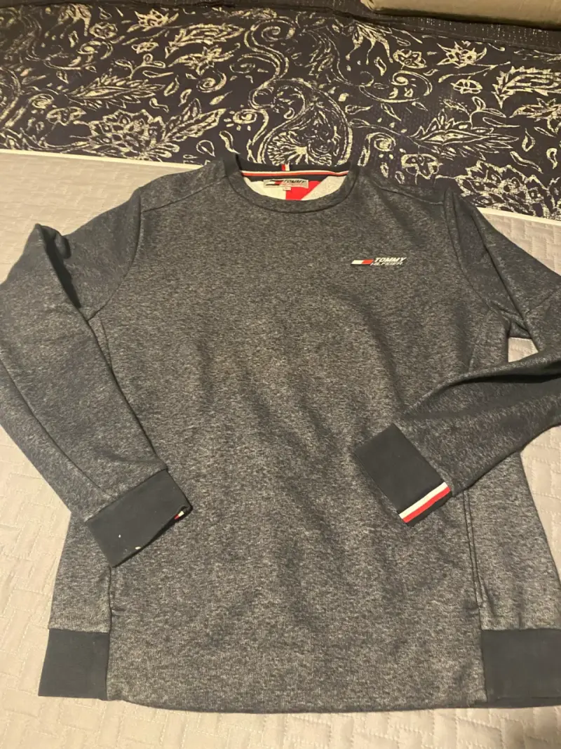 Polerón Tommy Hilfiger gris oscuro para hombre - 1