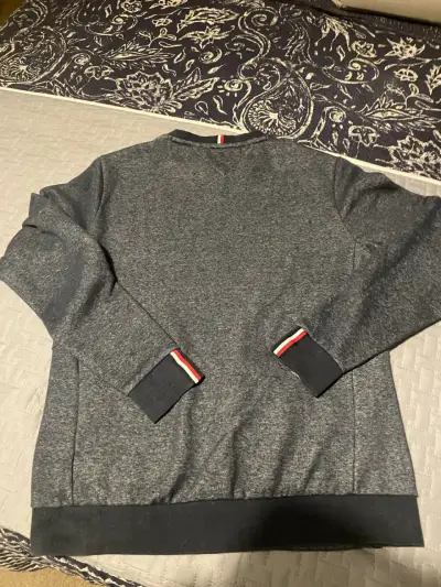 Polerón Tommy Hilfiger gris oscuro para hombre - miniatura 3