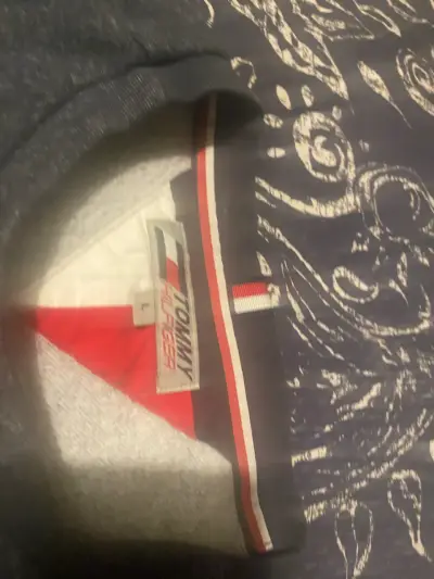 Polerón Tommy Hilfiger gris oscuro para hombre - miniatura 4