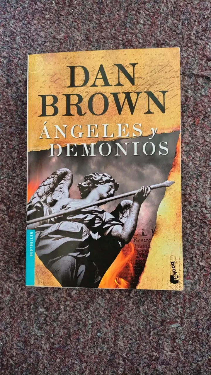 Libro Ángeles y Demonios de Dan Brown - 1