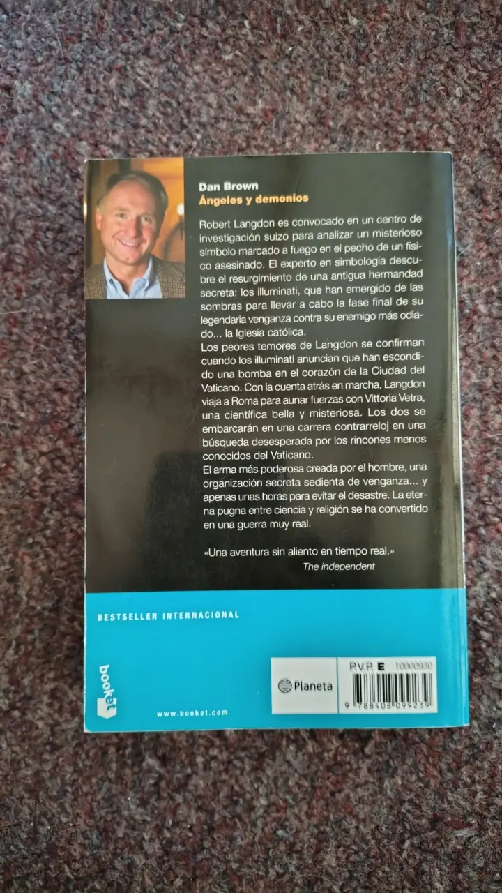 Libro Ángeles y Demonios de Dan Brown - 3