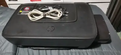 Impresora HP Ink Tank 115 con cables - miniatura 1
