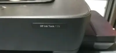 Impresora HP Ink Tank 115 con cables - miniatura 2