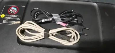 Impresora HP Ink Tank 115 con cables - miniatura 3