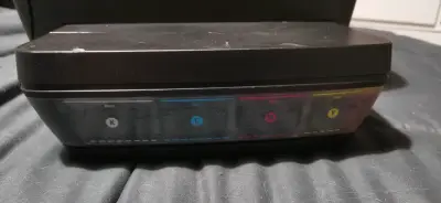Impresora HP Ink Tank 115 con cables - miniatura 4