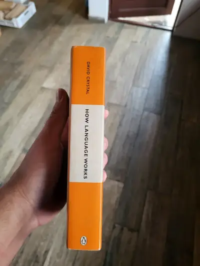 Libro 'How Language Works' de David Crystal - miniatura 2