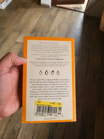 Libro 'How Language Works' de David Crystal - miniatura 3