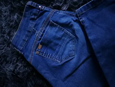 Jeans azul oscuro marca mohicano - miniatura 2