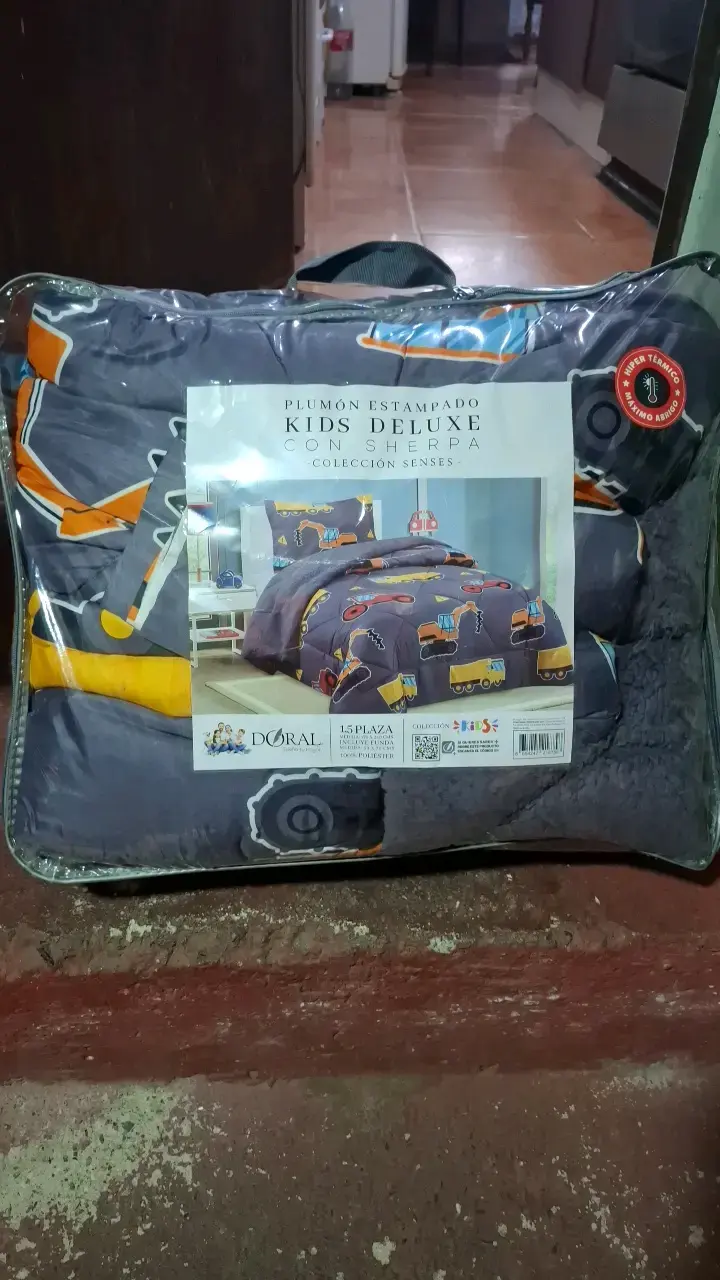 Plumón estampado Kids Deluxe con sherpa - 1