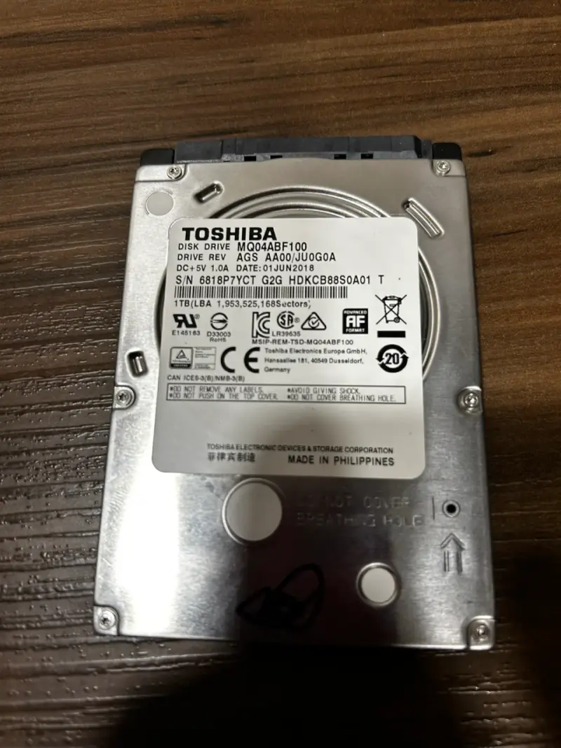 Disco duro Toshiba 1TB MQ04ABF100 - 2
