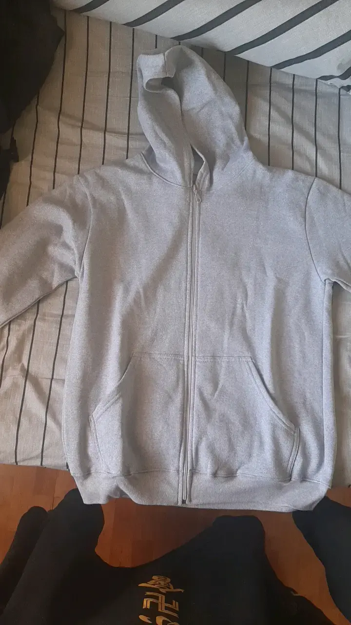 Conjunto deportivo gris con cierre - 3