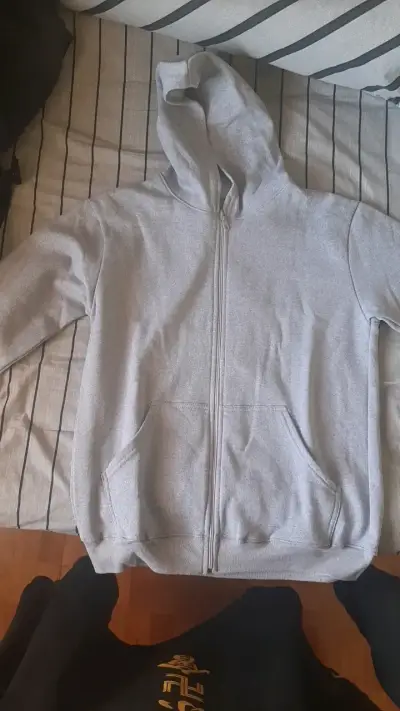 Conjunto deportivo gris con cierre - miniatura 3