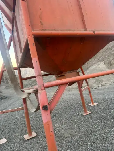 Tolva industrial de acero para minería - miniatura 6