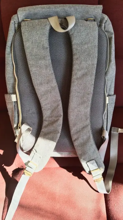 Mochila Bebesit gris para pañales - miniatura 2