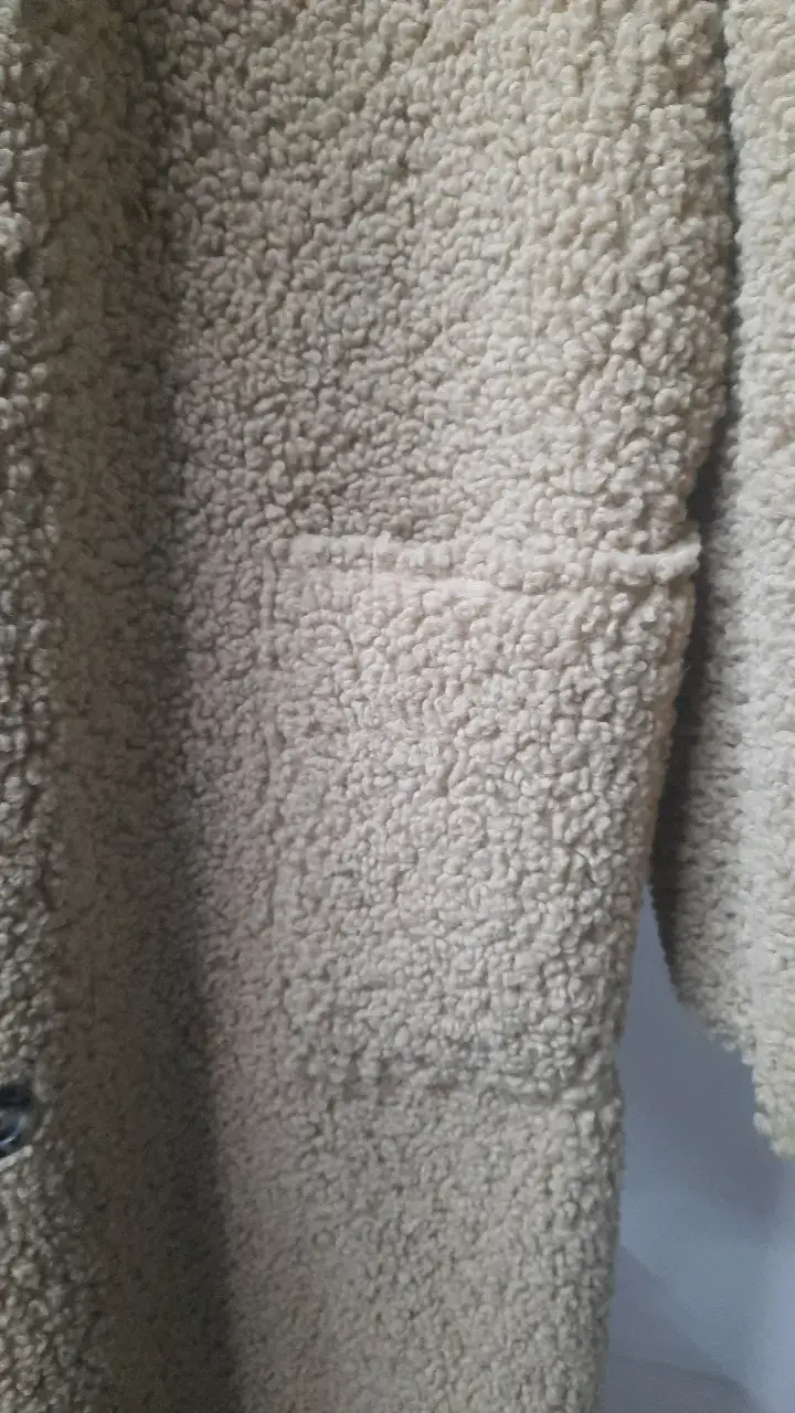 Abrigo de lana beige con botones - 2