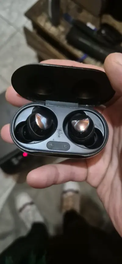 Audífonos inalámbricos Samsung AKG - miniatura 2