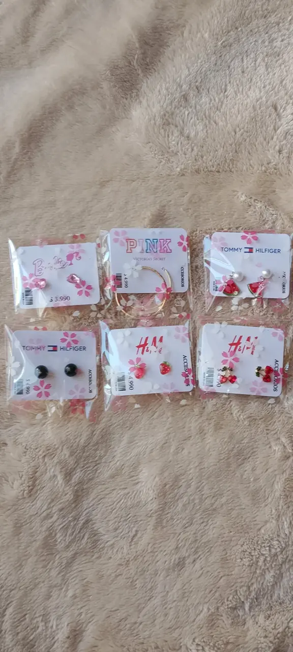 Set de accesorios y cosméticos variados - 3