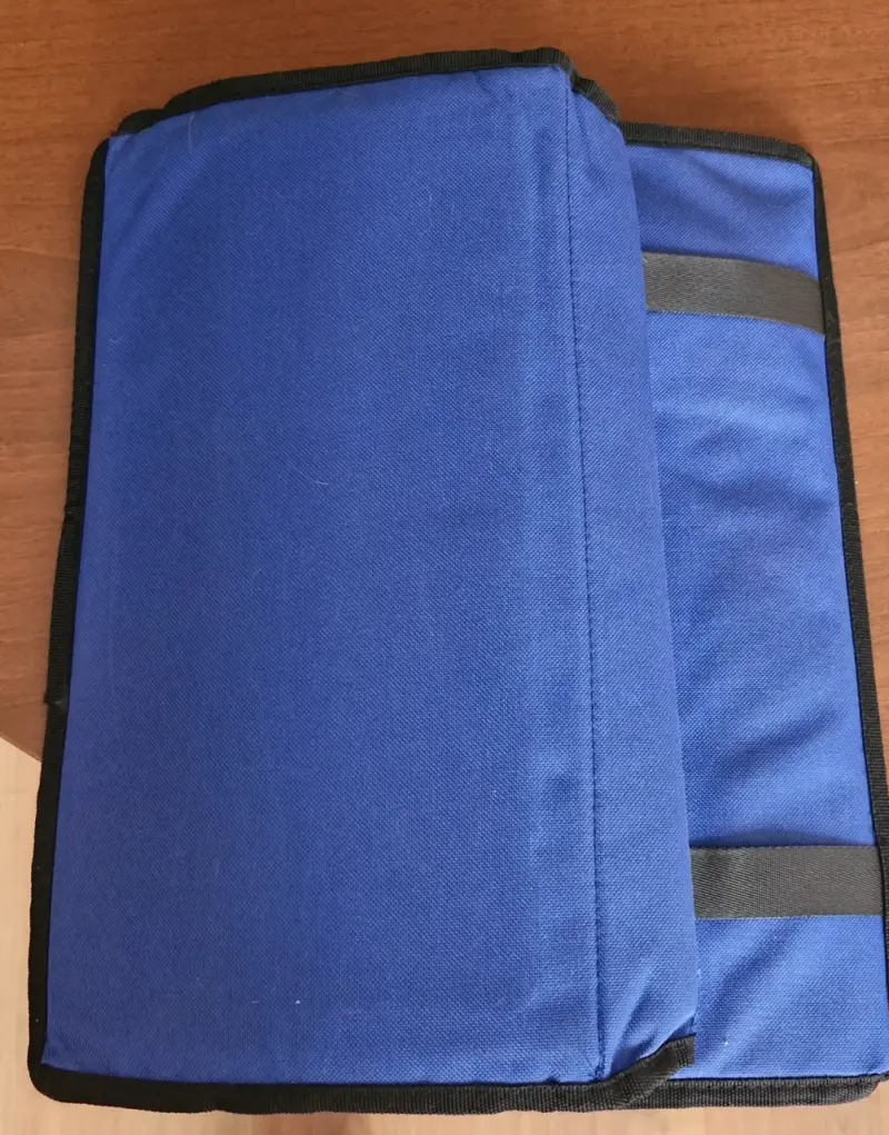 Transportadora de mascotas azul con malla - 4