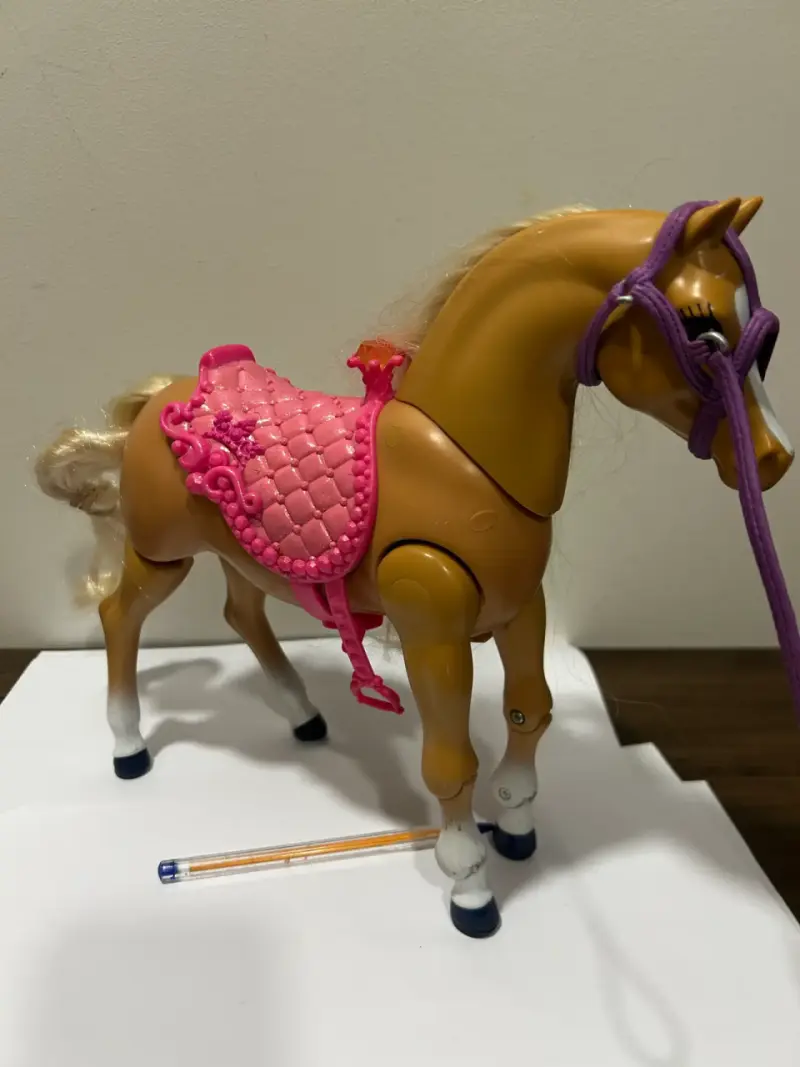 Barbie Caballo Mattel Camina y sonidos - 3