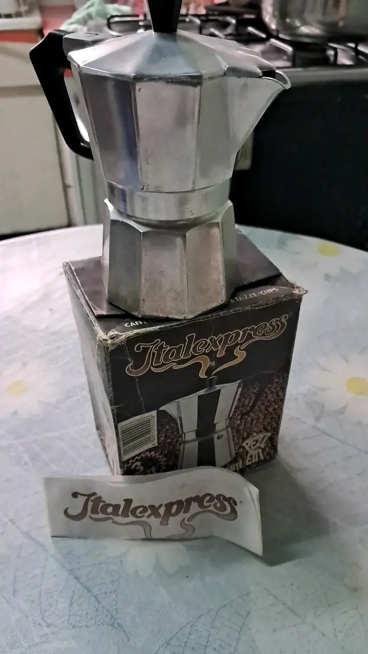 Cafetera Italexpress de aluminio clásica - 1
