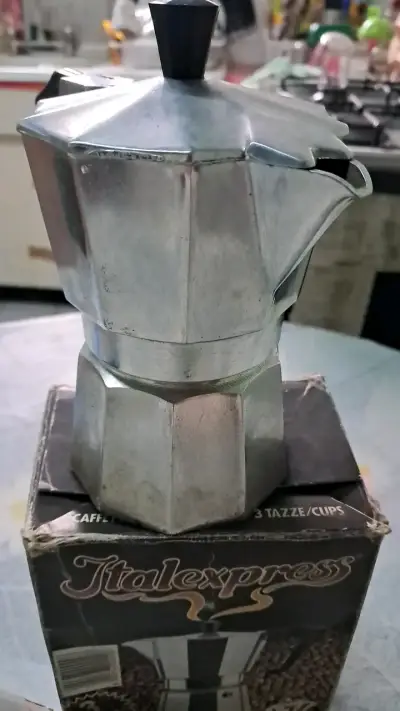 Cafetera Italexpress de aluminio clásica - miniatura 2