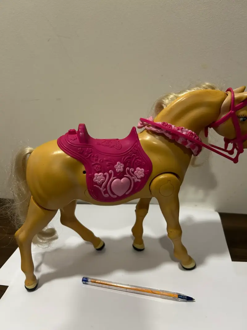 Barbie Caballo Mattel con sonido y movimientos - 4