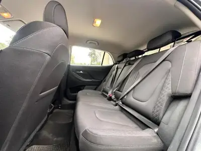 SUV Hyundai Creta 2024  gris en excelente estado - miniatura 4