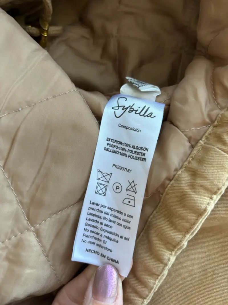 Abrigo beige con capucha - 4