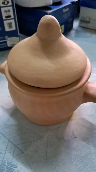 Olla de barro ( de pañul )con tapa artesanal - miniatura 2