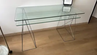 Escritorio vidrio moderna con estructura metálica - miniatura 2