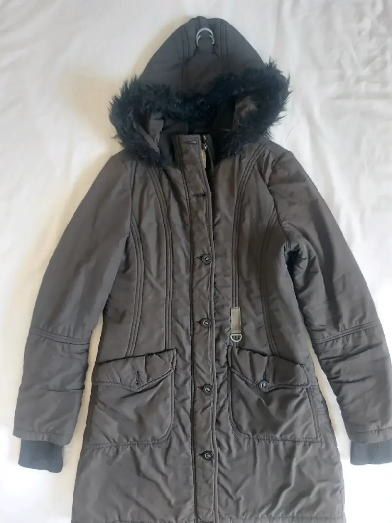 Chaqueta larga con capucha ☆ M