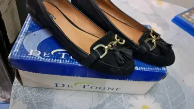 Zapatos planos De Togni negros con detalle dorados - miniatura 1