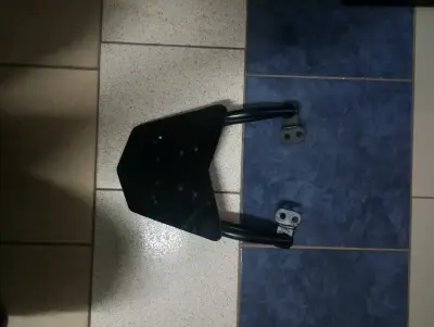 Soporte trasero para motocicleta - miniatura 1