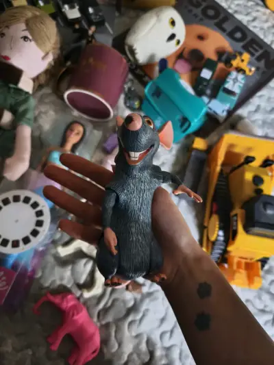 Set de juguetes y otros artículos - miniatura 4