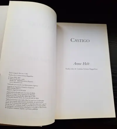 Libro 'Castigo' de Anne Holt - miniatura 3