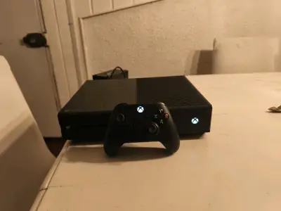 Xbox One en perfecto estado - miniatura 3