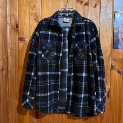 Camisa de franela a cuadros azul y negra - miniatura 3