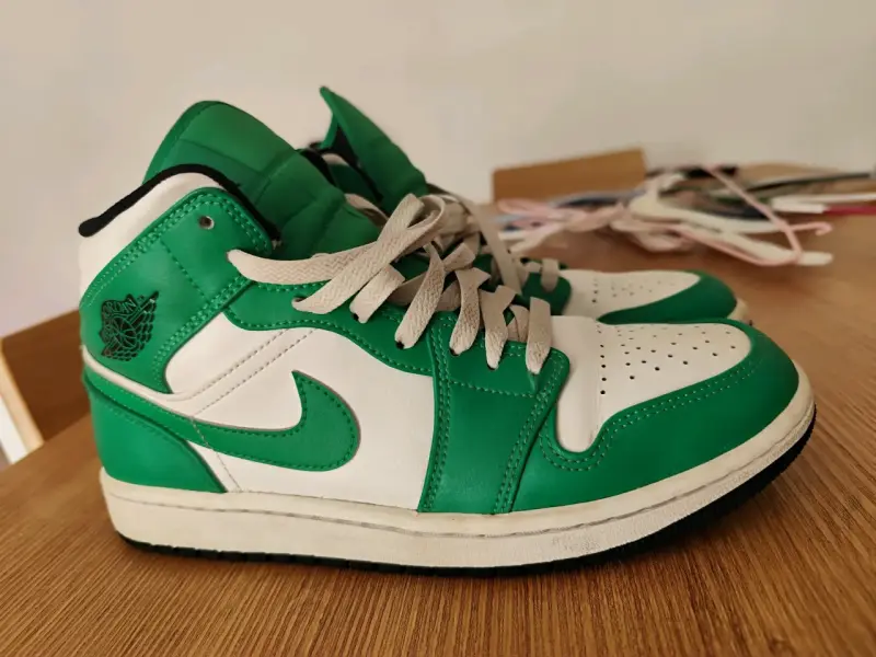 Zapatillas Nike jordan verdes y blancas - 4