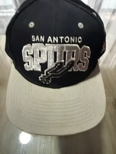 Gorra San Antonio Spurs negra y beige - miniatura 1