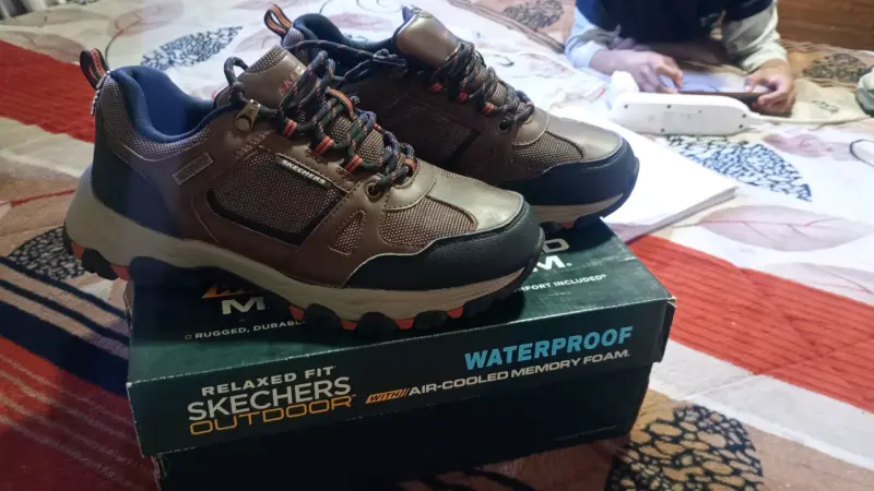 Zapatillas de trekking Skechers marrones - 2