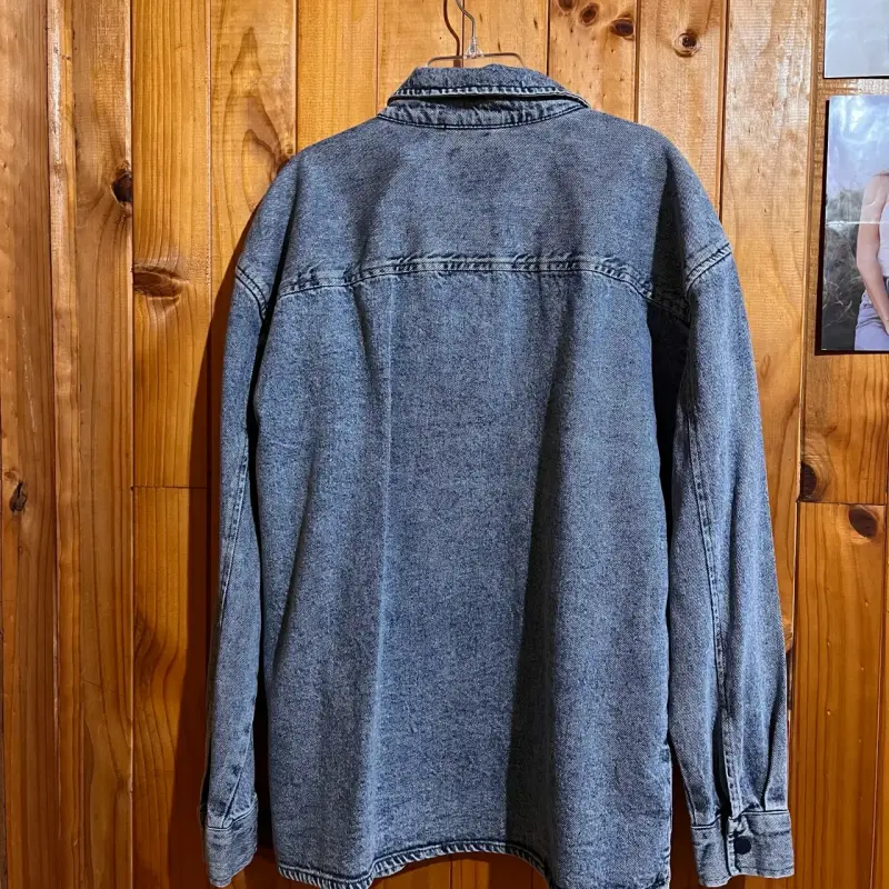 Camisa de mezclilla azul para hombre - 2